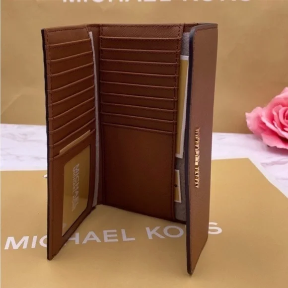 Michael Kors Trifold Wallet Luggage - Picture 8 of 10